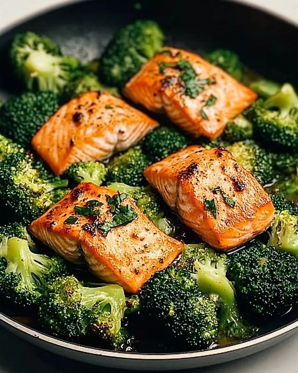One-Skillet Garlicky Salmon & Broccoli 107 One-Skillet Garlicky Salmon & Broccoli