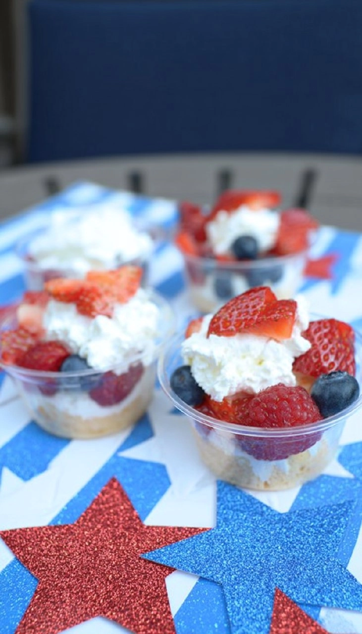 Fourth of July Mini Shortcake Cups